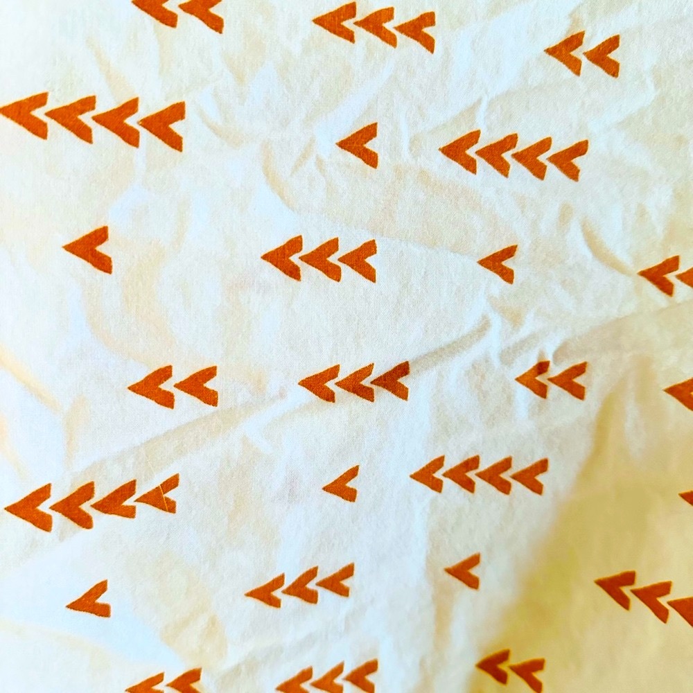 CRIB SHEETS - Crate&Barrel Fitted Standard Crib Sheet, boho/geometric design